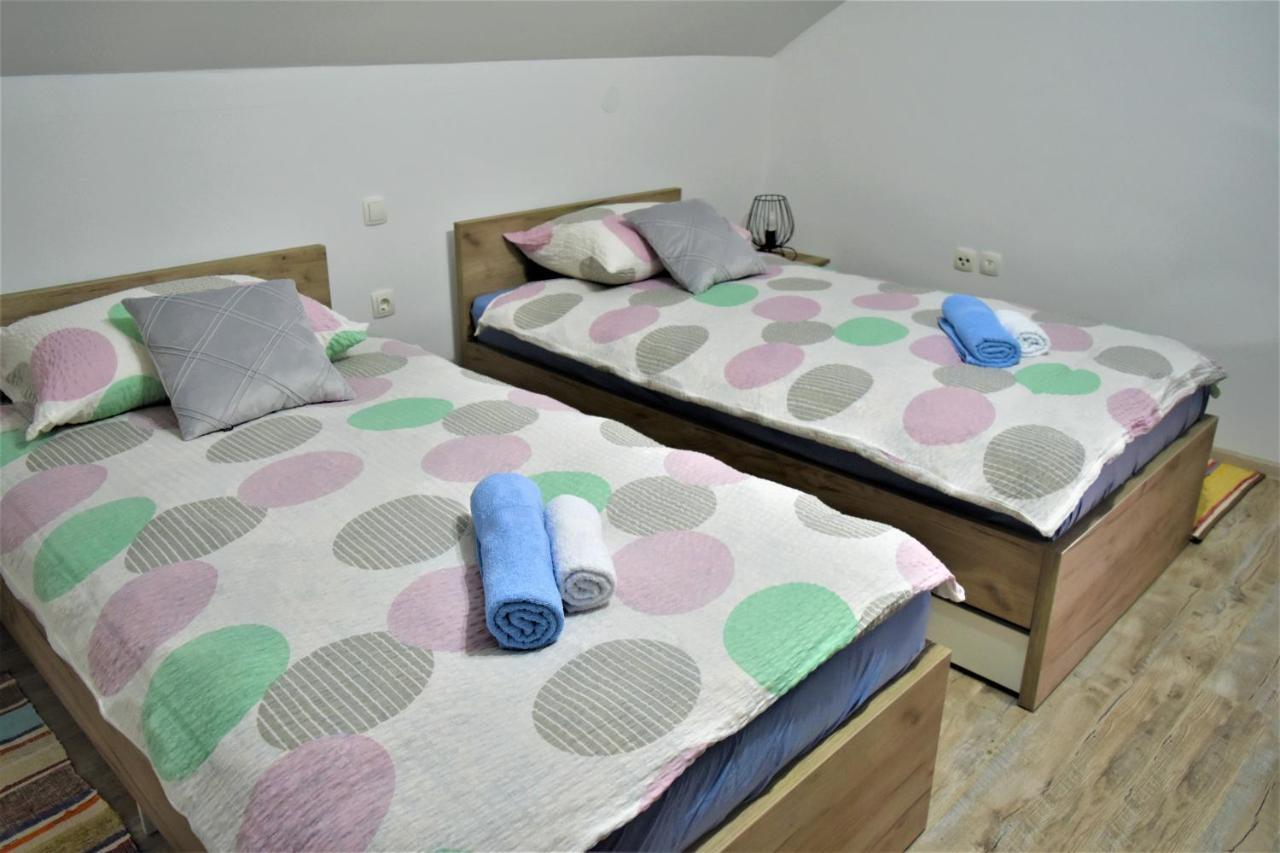 Guest House Tonka Otočac Eksteriør bilde